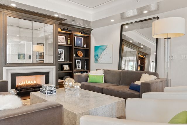 $4,299,000 | 11 East Walton Street, Unit 4802, Chicago, IL 60611