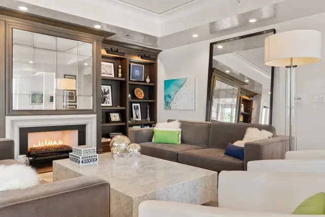 $4,299,000 | 11 East Walton Street, Unit 4802, Chicago, IL 60611