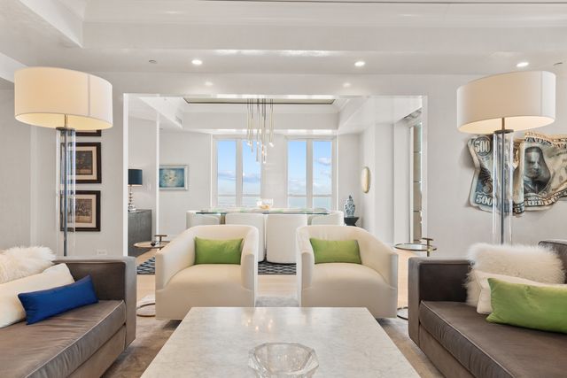 $4,299,000 | 11 East Walton Street, Unit 4802, Chicago, IL 60611