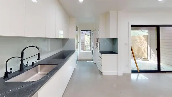 $1,975 | 2204 West Park Boulevard, Unit 3203, Plano, TX 75075