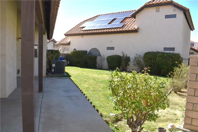 $279,000 | 19282 Pine Way, Apple Valley, CA 92308