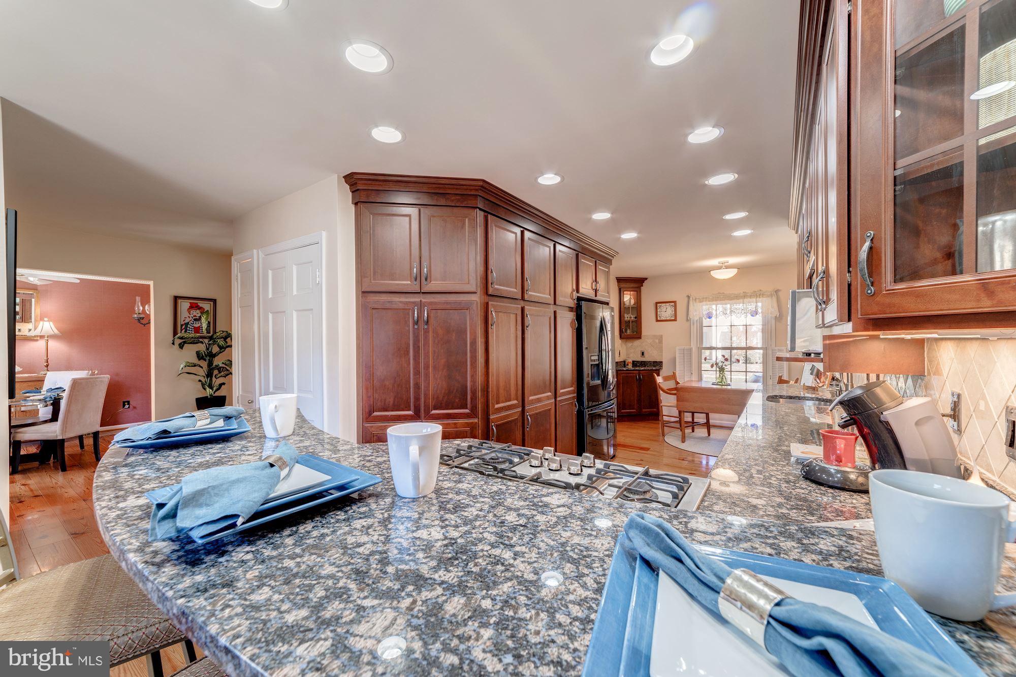 6011 Queenston Street Springfield, VA 22152 - Photo 11 of 57 Gorgeous 42" dovetail cabinetry