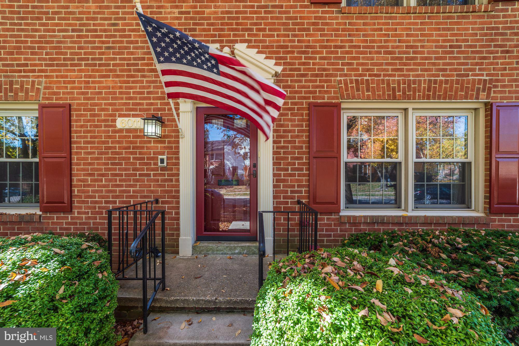6011 Queenston Street Springfield, VA 22152 - Photo 53 of 57 A rare, end-unit Hermitage model