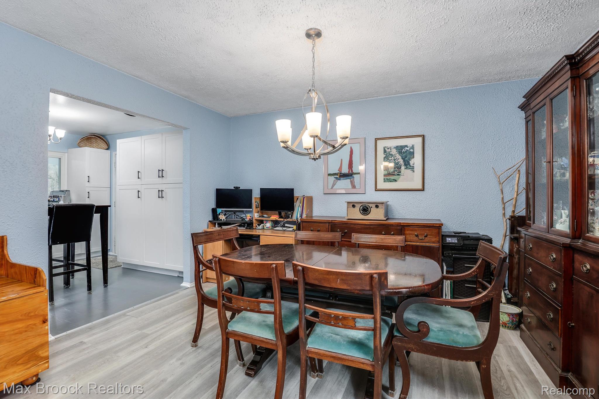 3263 West Maple Road Bloomfield Hills, MI 48301 - Photo 9 of 20 Gallery Image 9