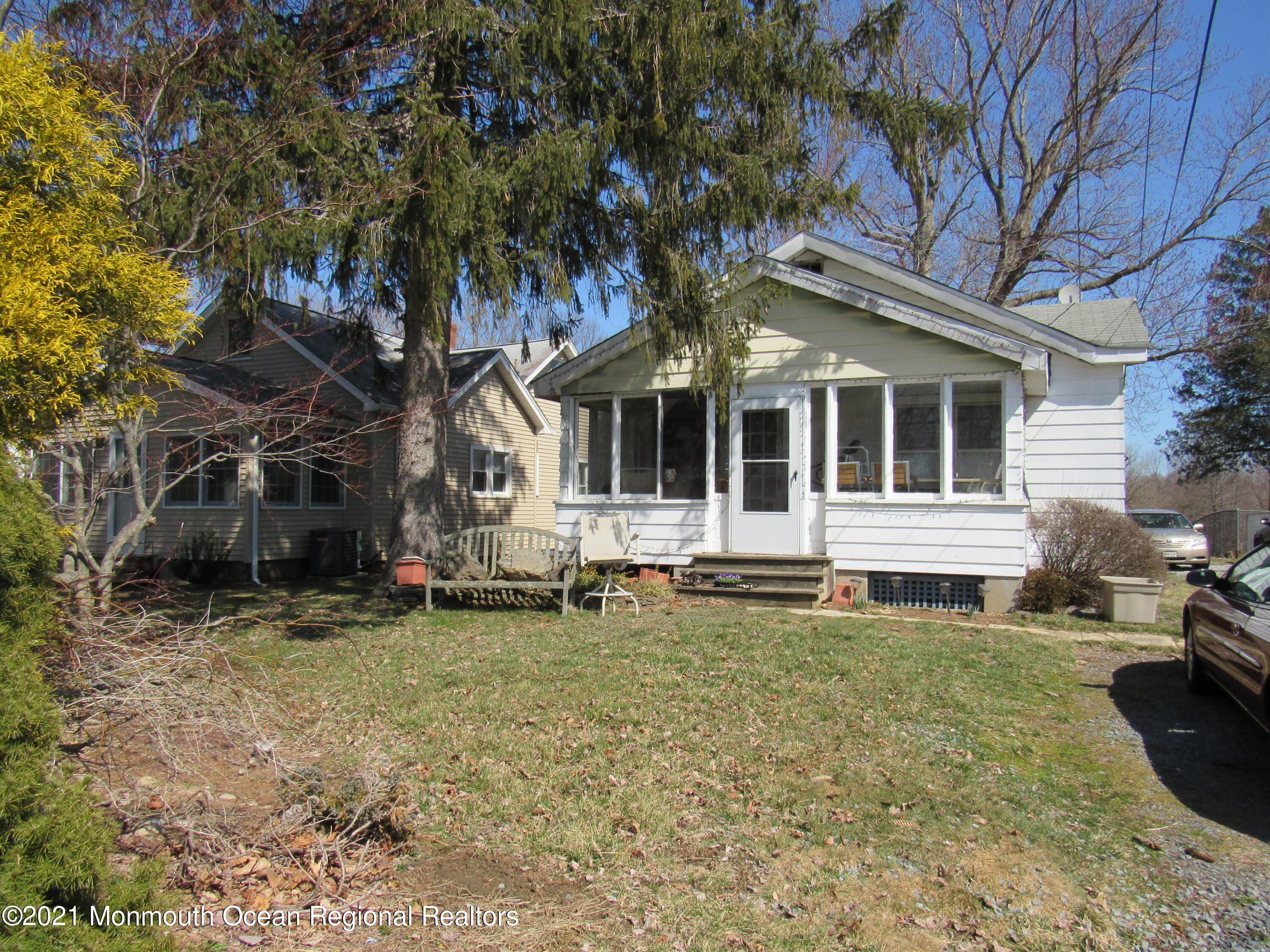 90 Freehold Road Manalapan, NJ 07726 - Photo 2 of 8 IMG_2657