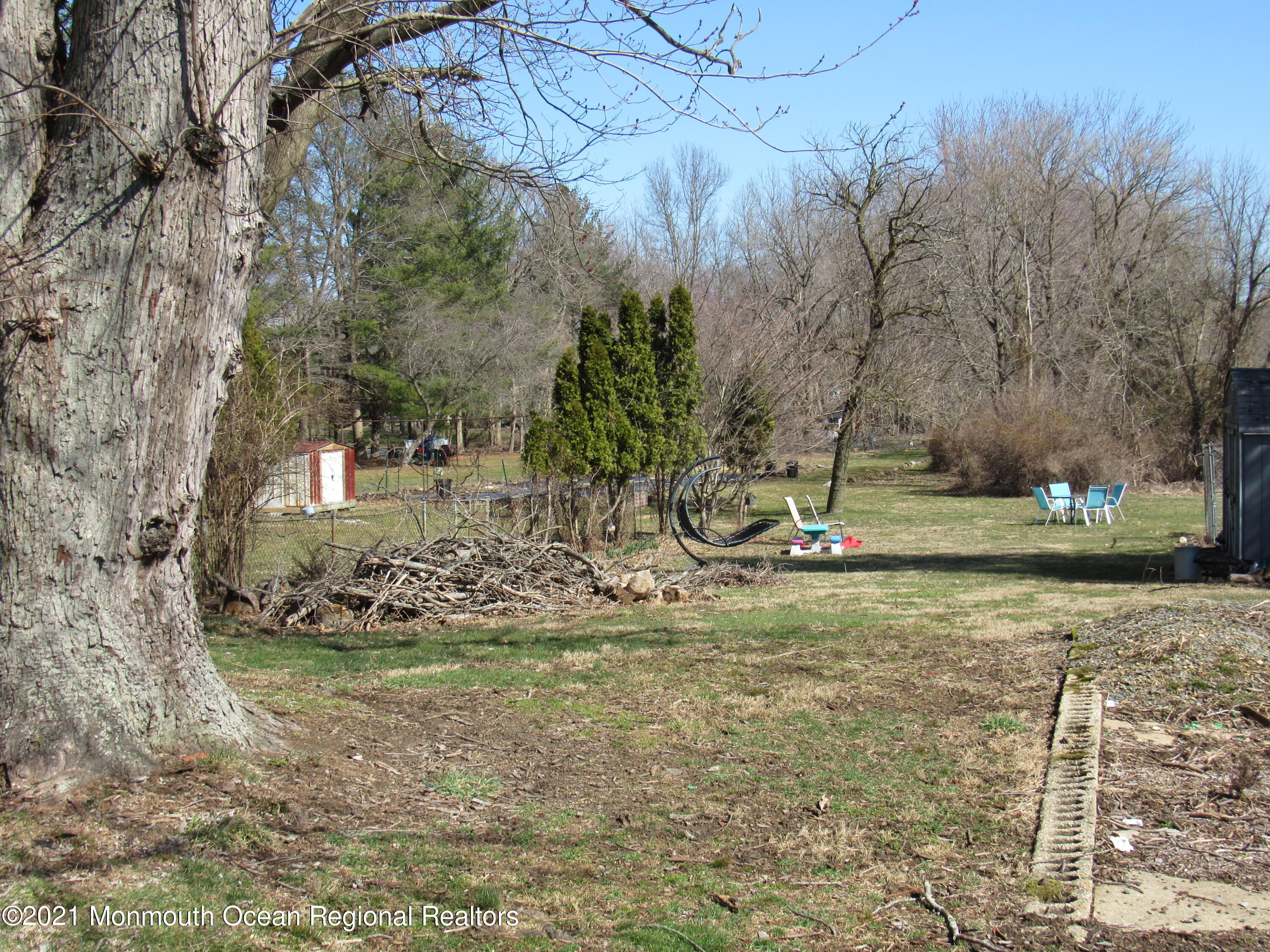 90 Freehold Road Manalapan, NJ 07726 - Photo 7 of 8 IMG_2655