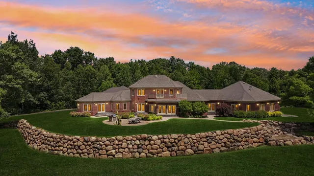 $4,100,000 | 2688 Scenic Drive, Stevens Point, WI 54481