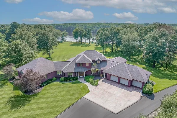 $3,900,000 | 2688 Scenic Drive, Stevens Point, WI 54481