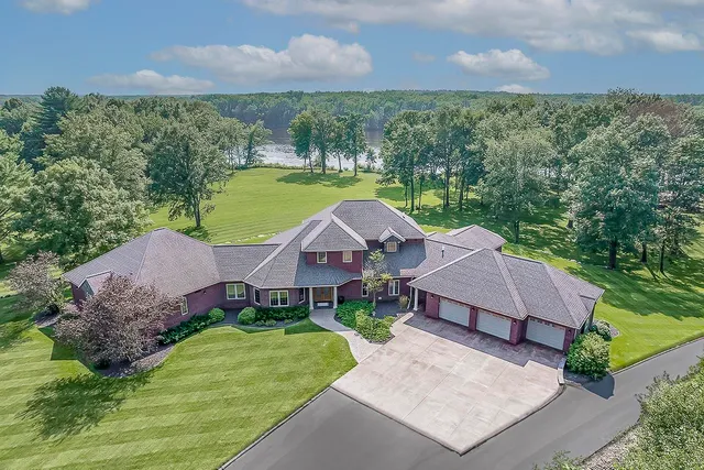 $4,100,000 | 2688 Scenic Drive, Stevens Point, WI 54481