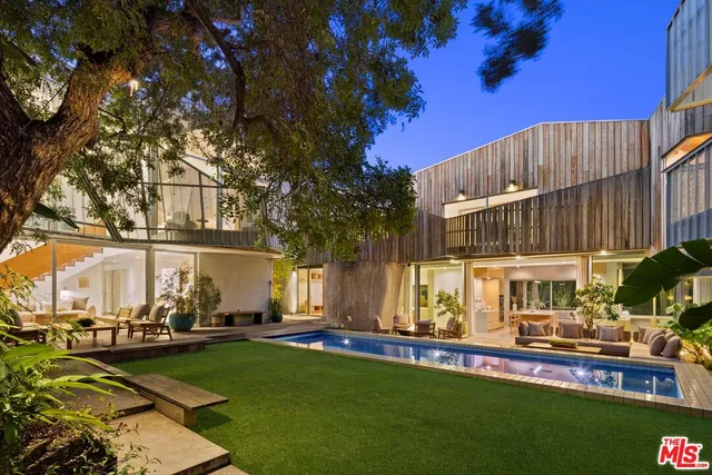 $9,980,000 | 825 Palms Boulevard, Venice, CA 90291