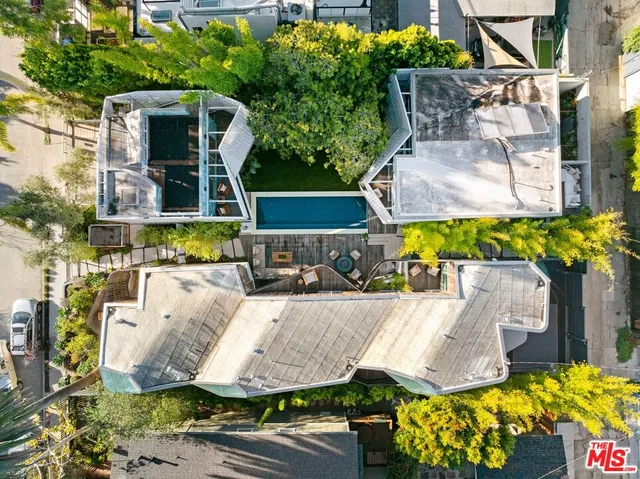 $9,980,000 | 825 Palms Boulevard, Venice, CA 90291