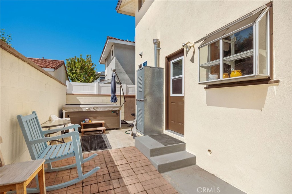 2905 Rindge Lane Redondo Beach, CA 90278 - Photo 24 of 26 a view of entryway with outdoor seating