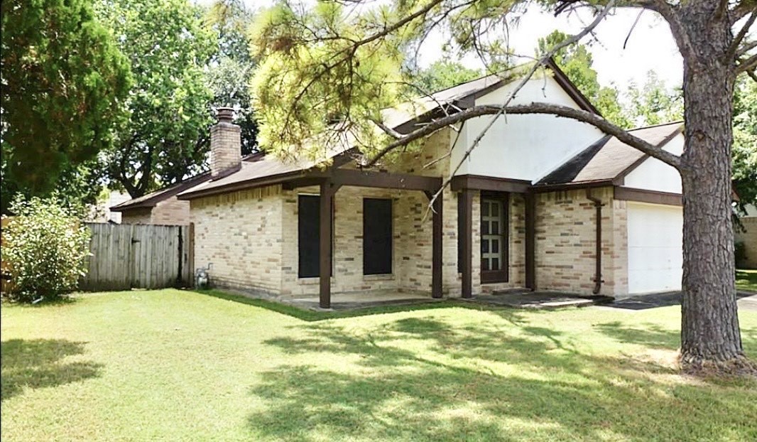 16231 Rancho Blanco Drive Houston, TX 77083 - Photo 3 of 10