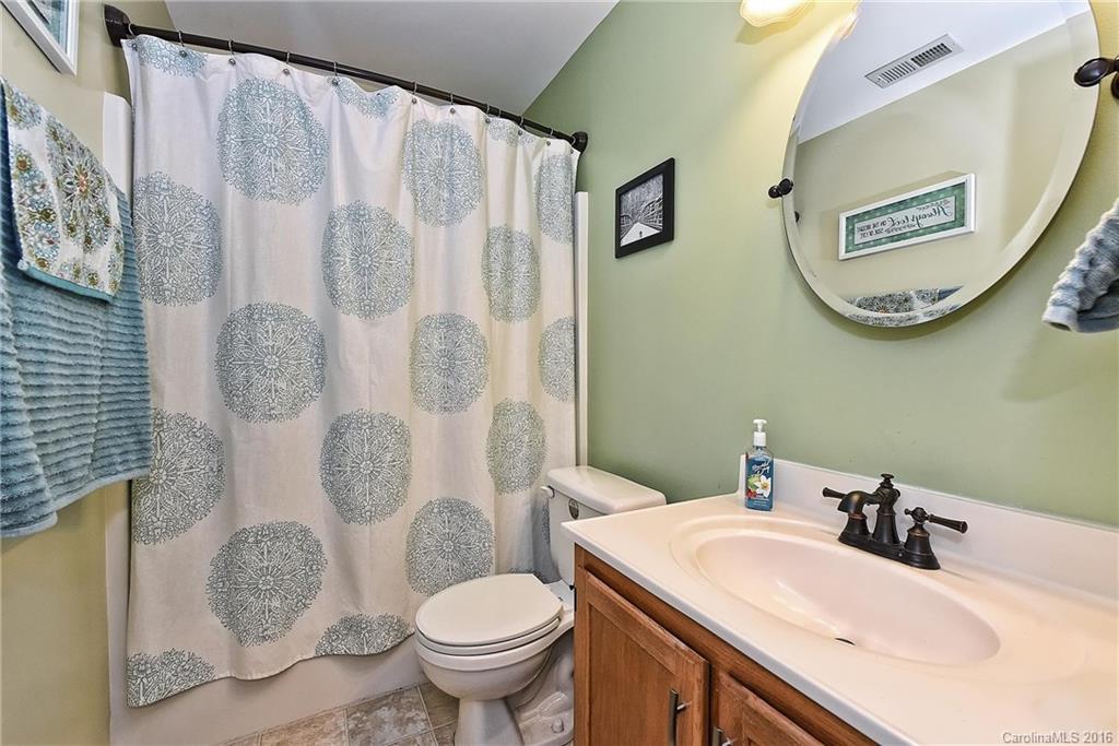 12523 Cardinal Point Road Charlotte, NC 28269 - Photo 18 of 22 Gallery Image 18