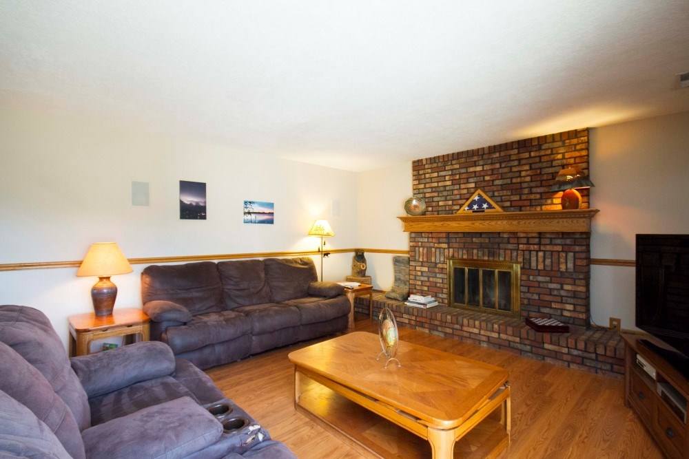 634 West Gump Road Fort Wayne, IN 46845 - Photo 3 of 33 Gallery Image 3