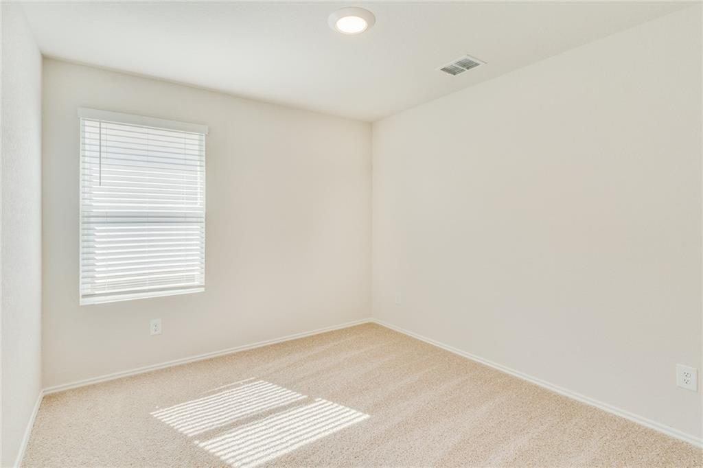 821 Indigo Way Seguin, TX 78155 - Photo 9 of 18