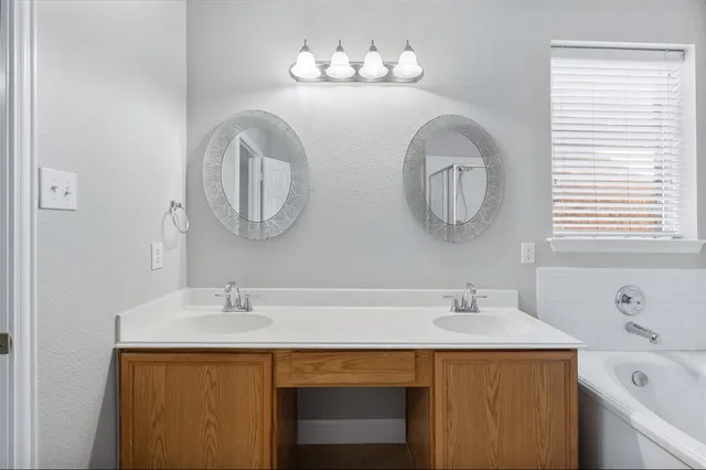 $359,999 | 1514 Hanover Lane, Van Alstyne, TX 75495