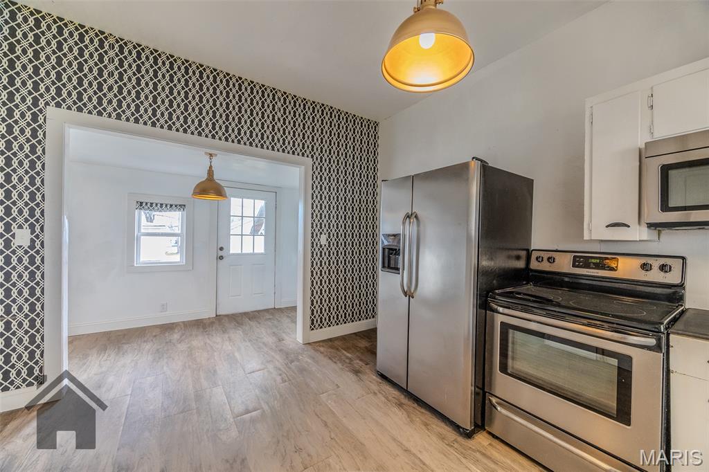 519 Hickory Avenue Cabool, MO 65689 - Photo 12 of 63