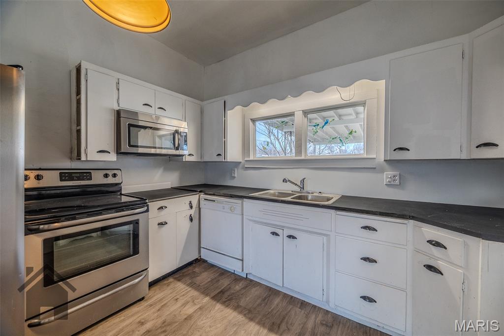 519 Hickory Avenue Cabool, MO 65689 - Photo 10 of 63