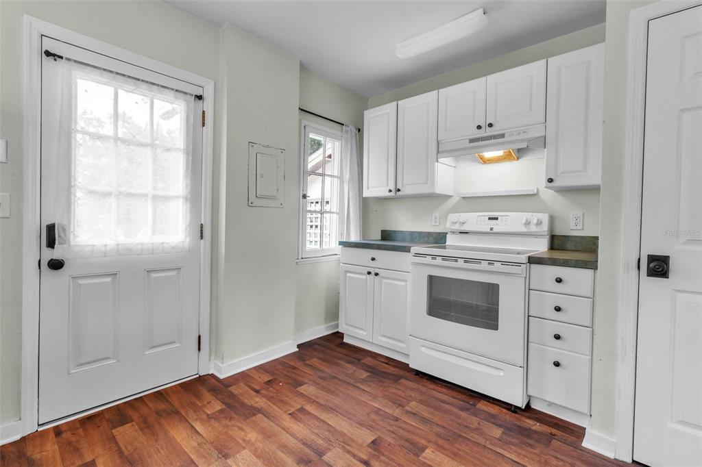 1817 6th Street Sarasota, FL 34236 - Photo 26 of 63