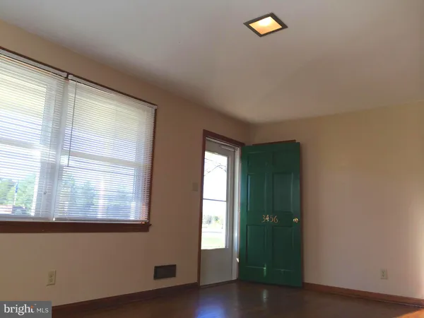 $1,850 | 3456 Fall Hill Avenue, Fredericksburg, VA 22401