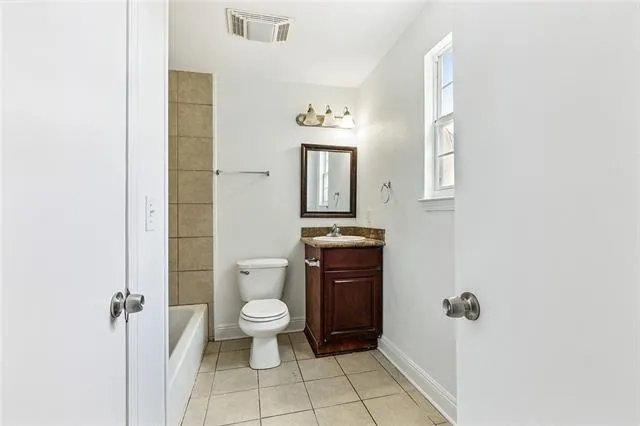 $1,200 | 2832 Dryades Street, Unit C, New Orleans, LA 70115