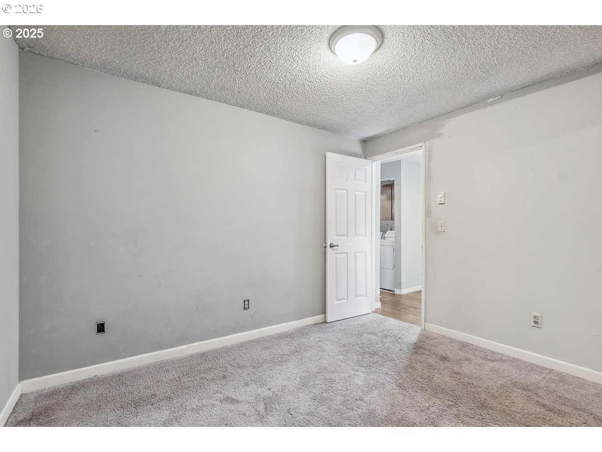 9020 Southwest 130th Avenue Beaverton, OR 97008 - Photo 15 of 27
