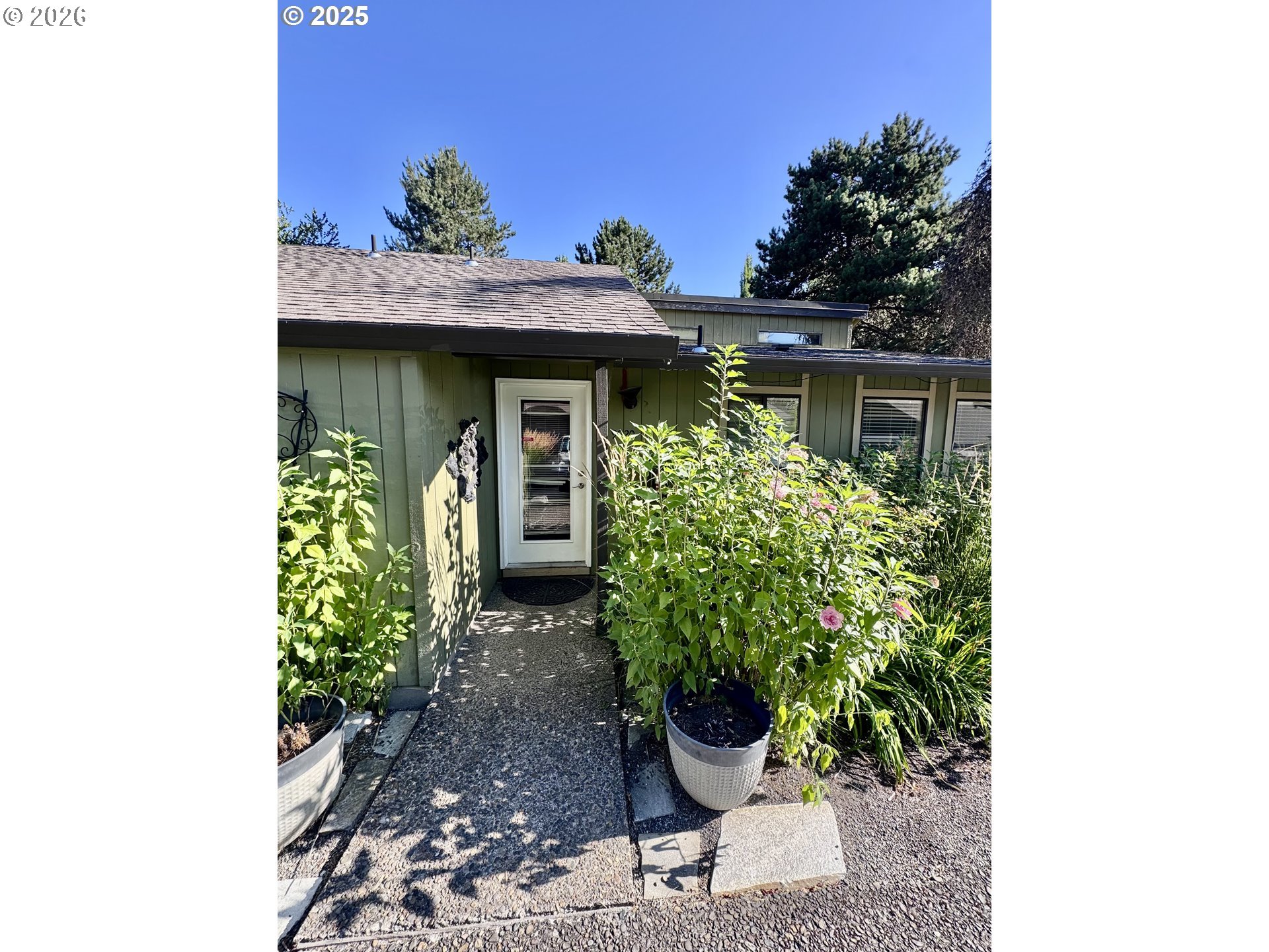 9020 Southwest 130th Avenue Beaverton, OR 97008 - Photo 2 of 27