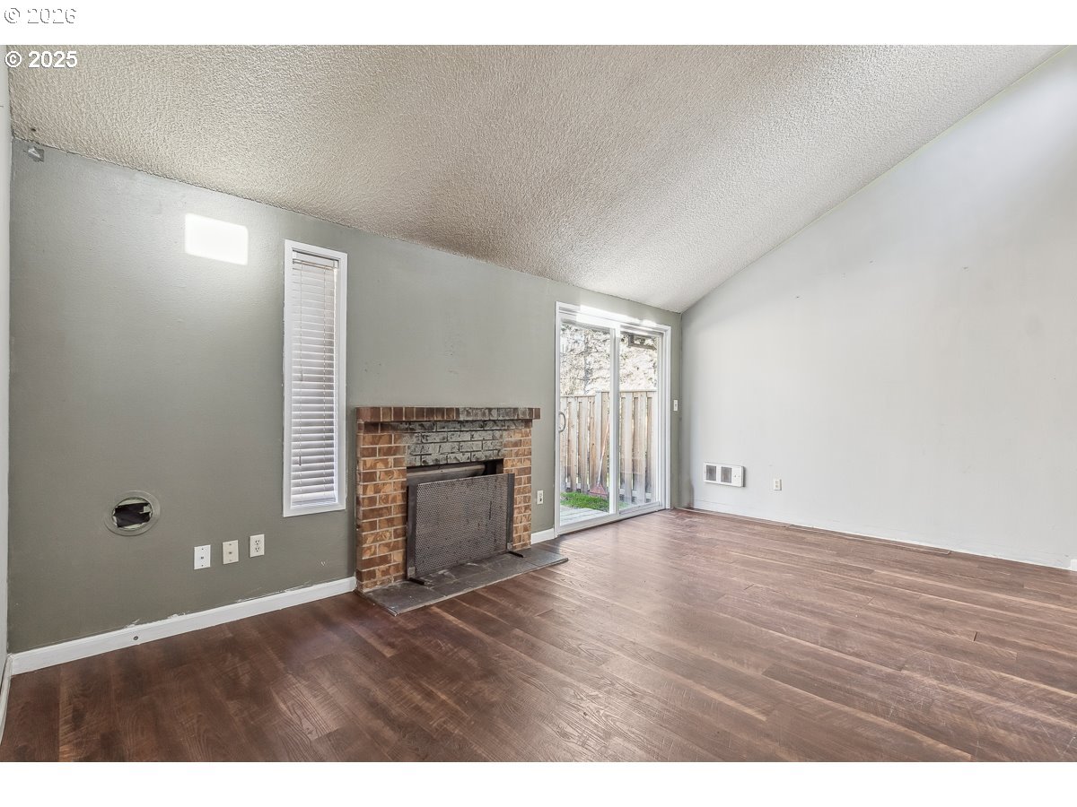 9020 Southwest 130th Avenue Beaverton, OR 97008 - Photo 4 of 27