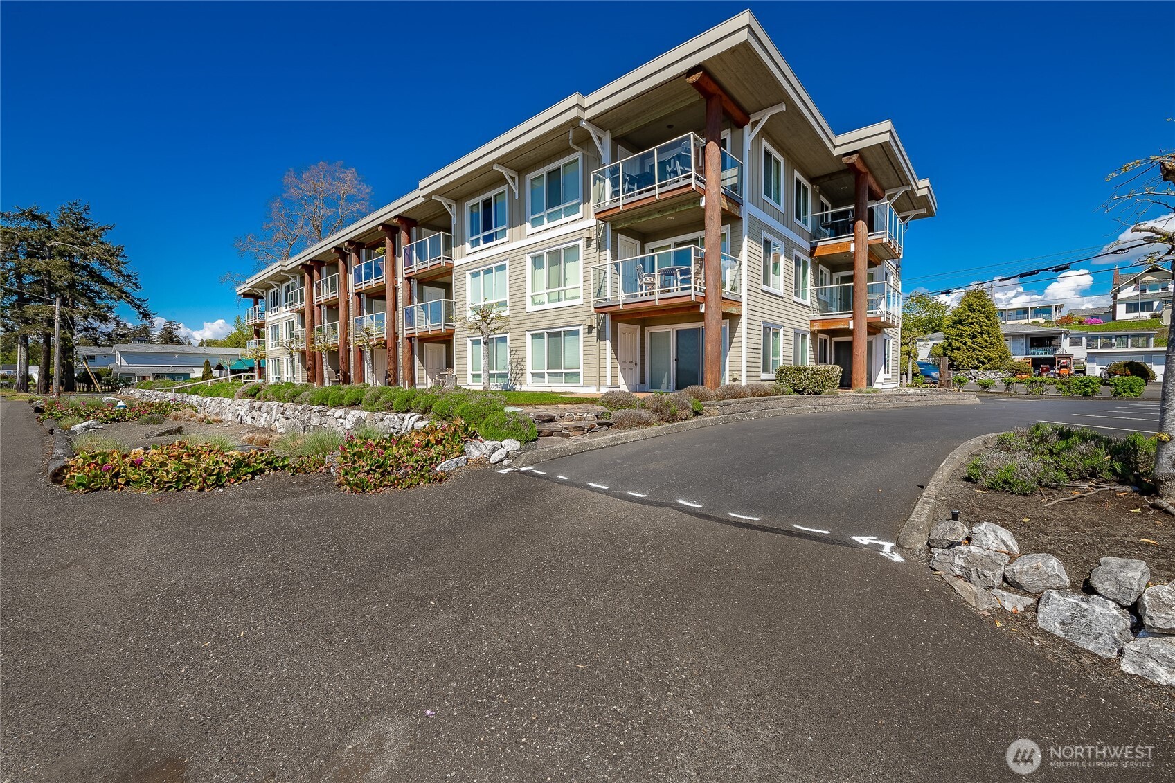 8075 Harborview Road, Unit 302 Blaine, WA 98230 - Photo 1 of 40 Gallery Image 1