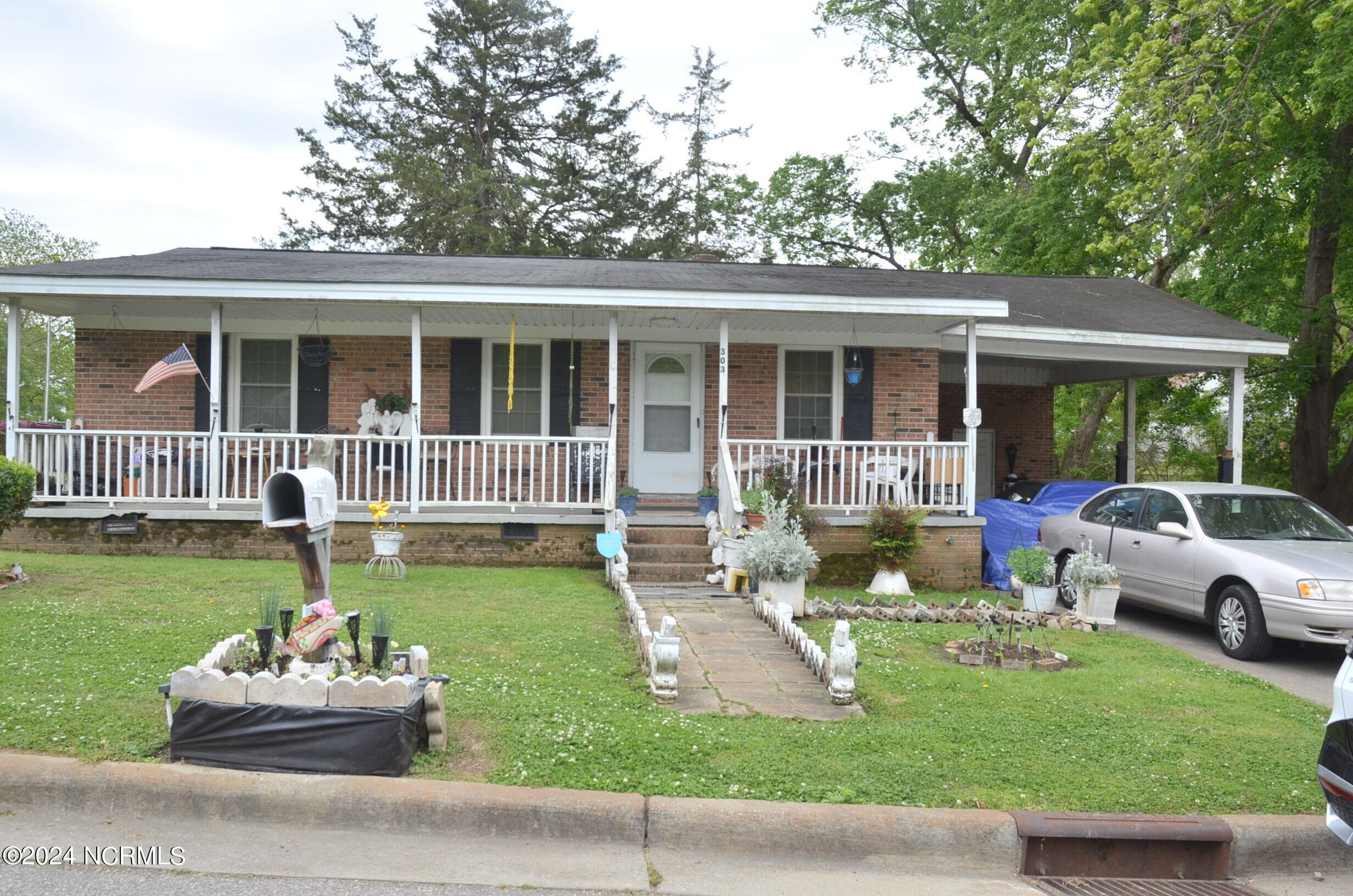 303 West Franklin St  