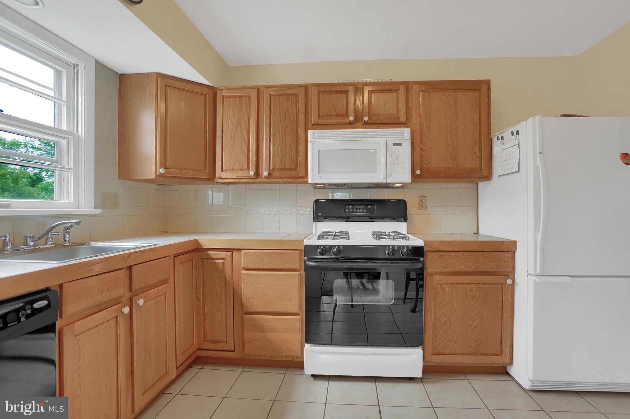 1030 Nissley Road Lancaster, PA 17601 - Photo 11 of 35 Gallery Image 11