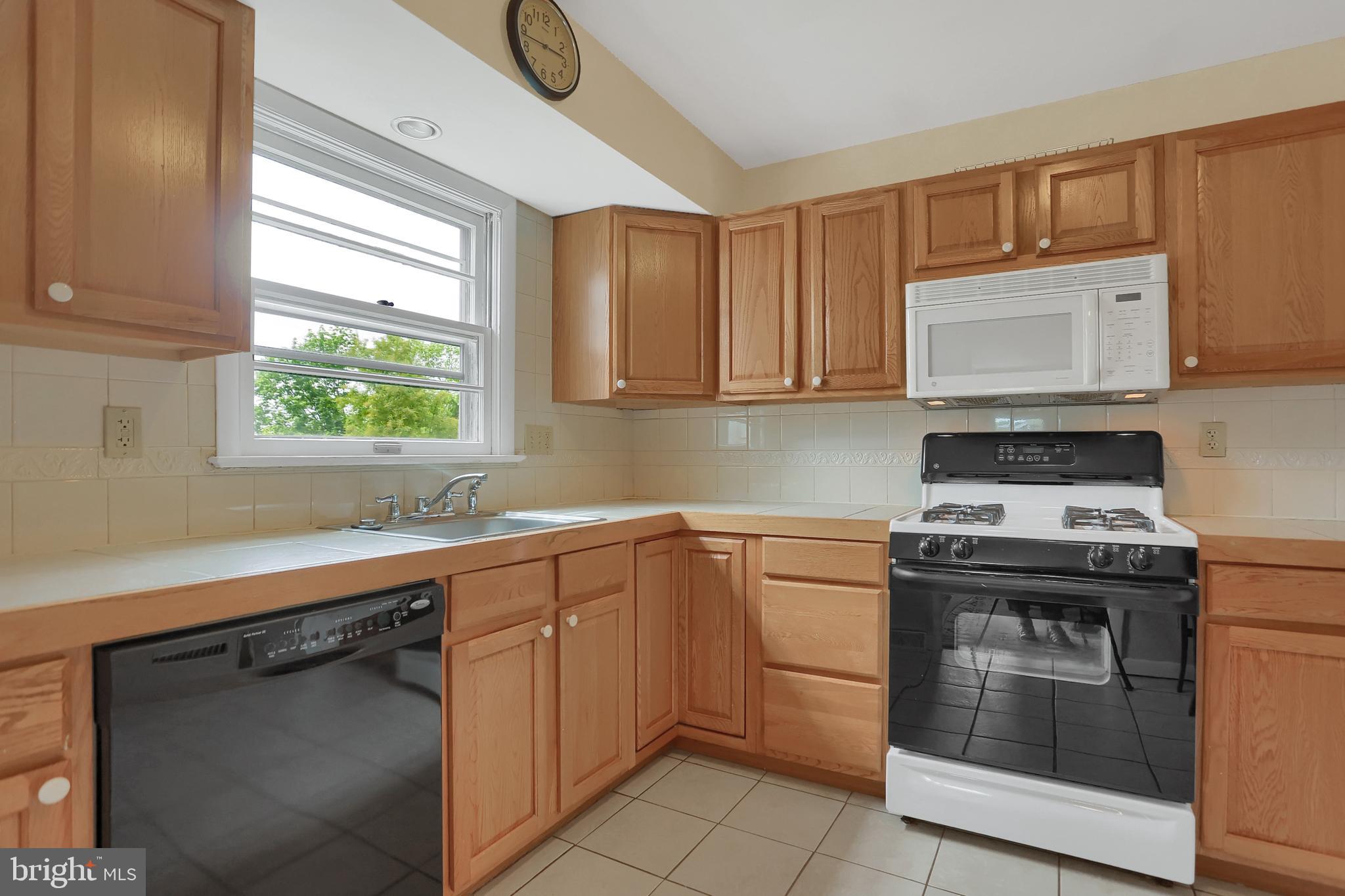 1030 Nissley Road Lancaster, PA 17601 - Photo 10 of 35 Gallery Image 10