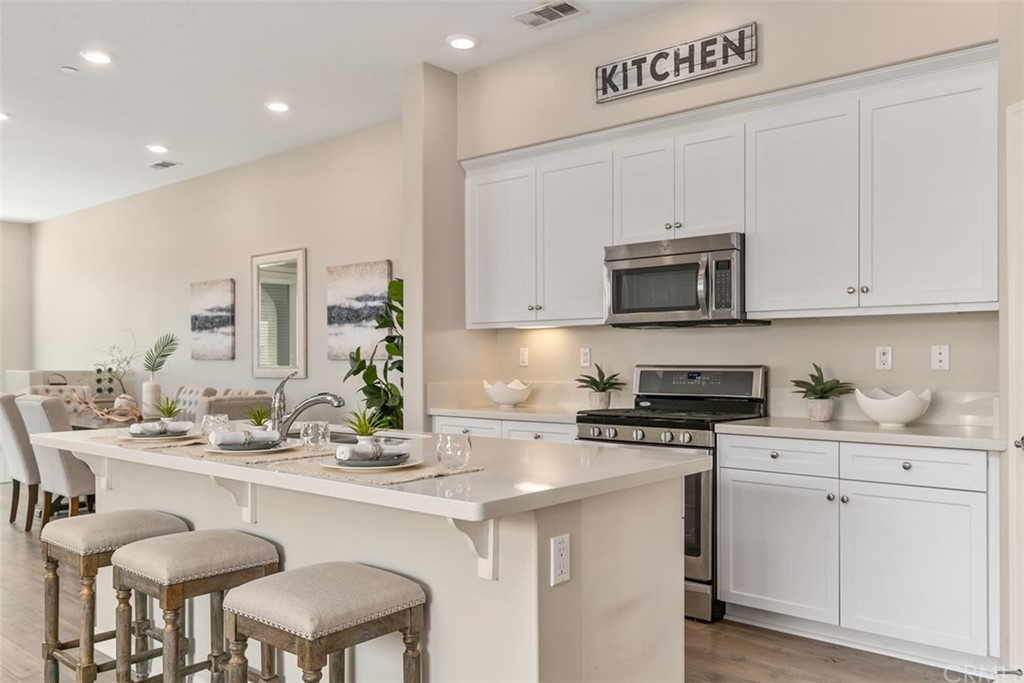 169 Neptune Irvine, CA 92618 - Photo 7 of 25