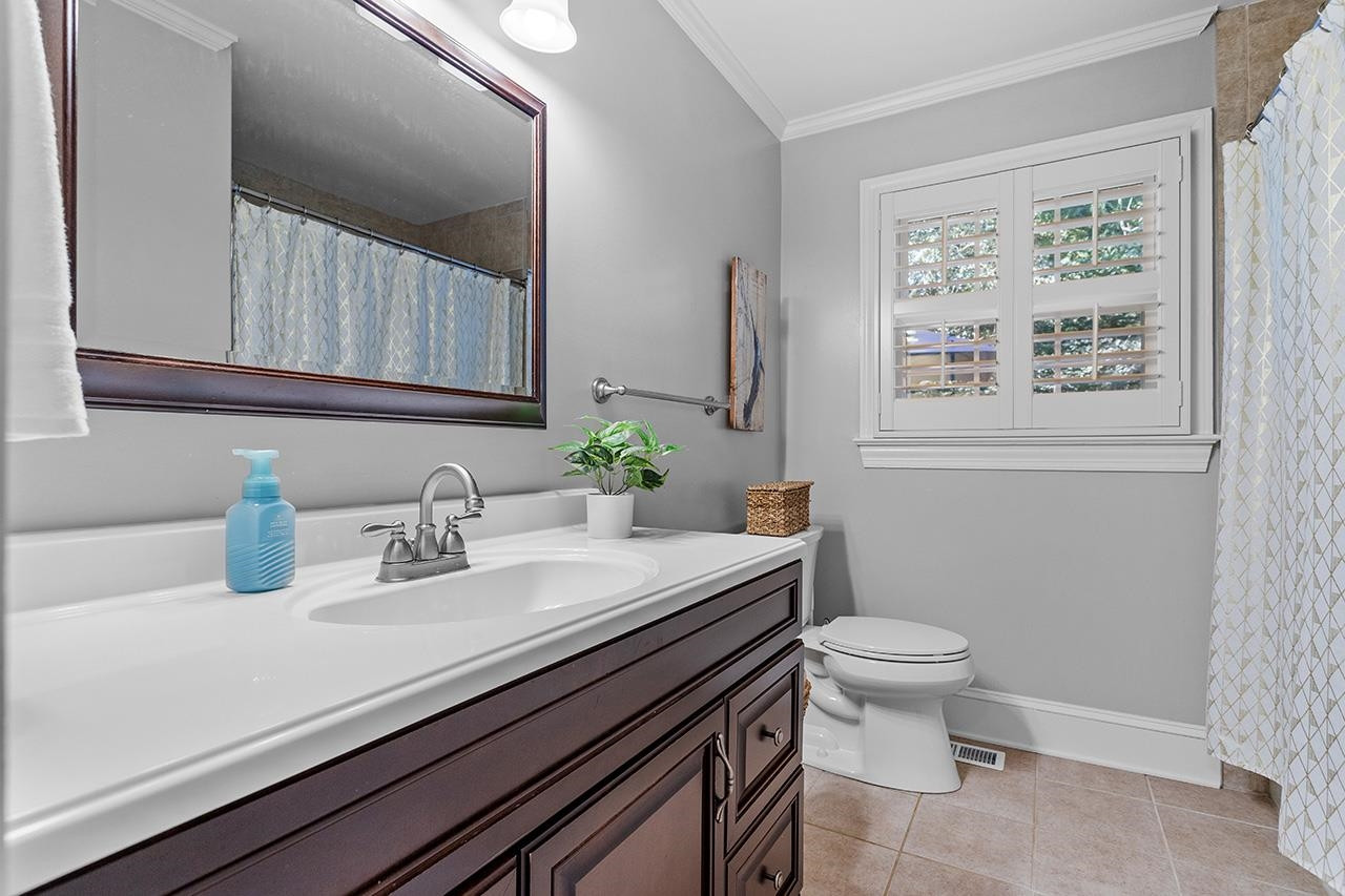 3105 Cartwright Drive Raleigh, NC 27612 - Photo 25 of 38 Hall Bath