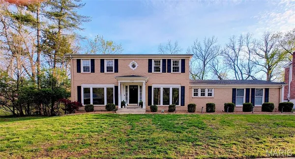 $484,000 | 13140 Greenbough Drive, St. Louis, MO 63146