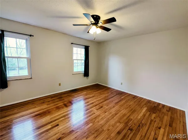 $484,000 | 13140 Greenbough Drive, St. Louis, MO 63146