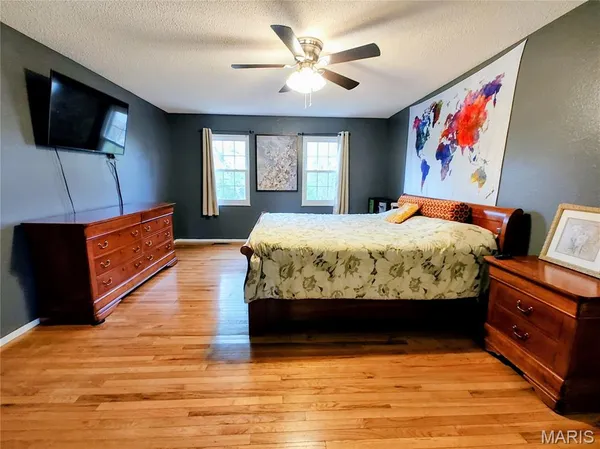 $484,000 | 13140 Greenbough Drive, St. Louis, MO 63146