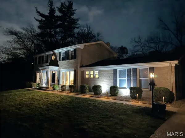 $484,000 | 13140 Greenbough Drive, St. Louis, MO 63146