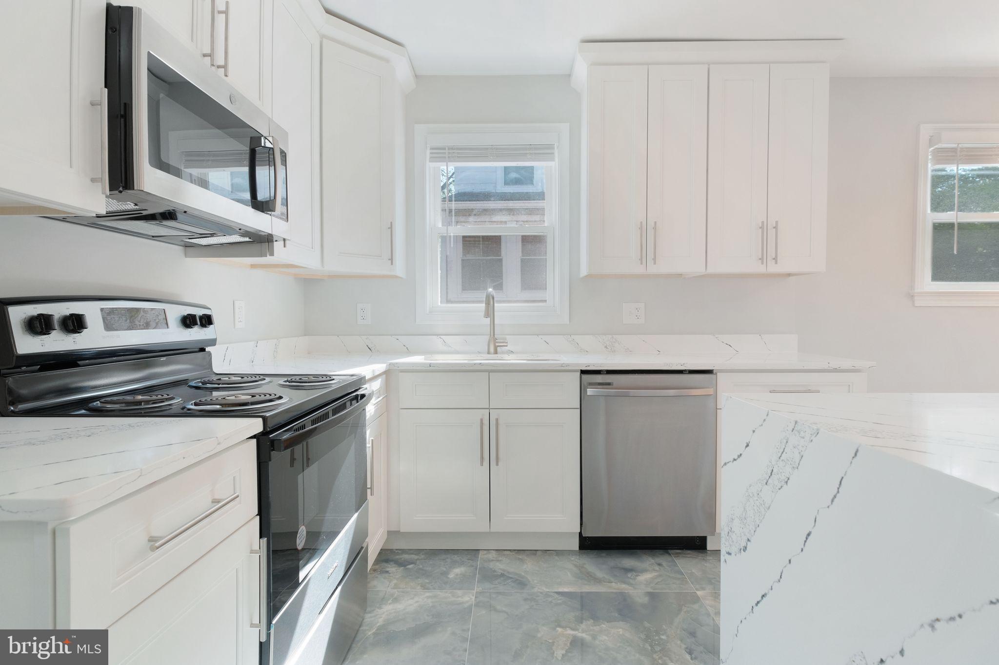 4100 Roanoke Road Hyattsville, MD 20782 - Photo 2 of 34 Kitchen