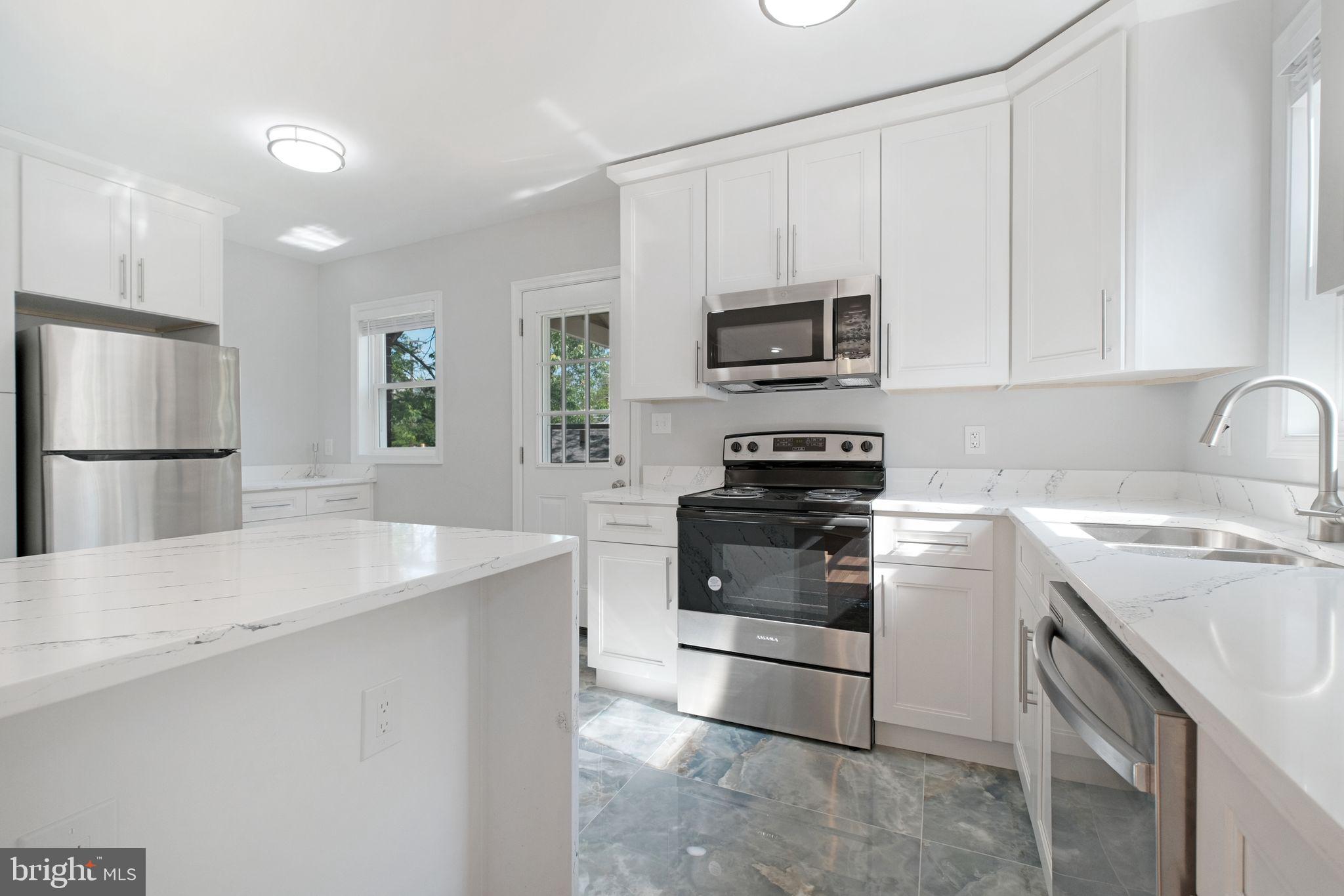 4100 Roanoke Road Hyattsville, MD 20782 - Photo 3 of 34 Kitchen