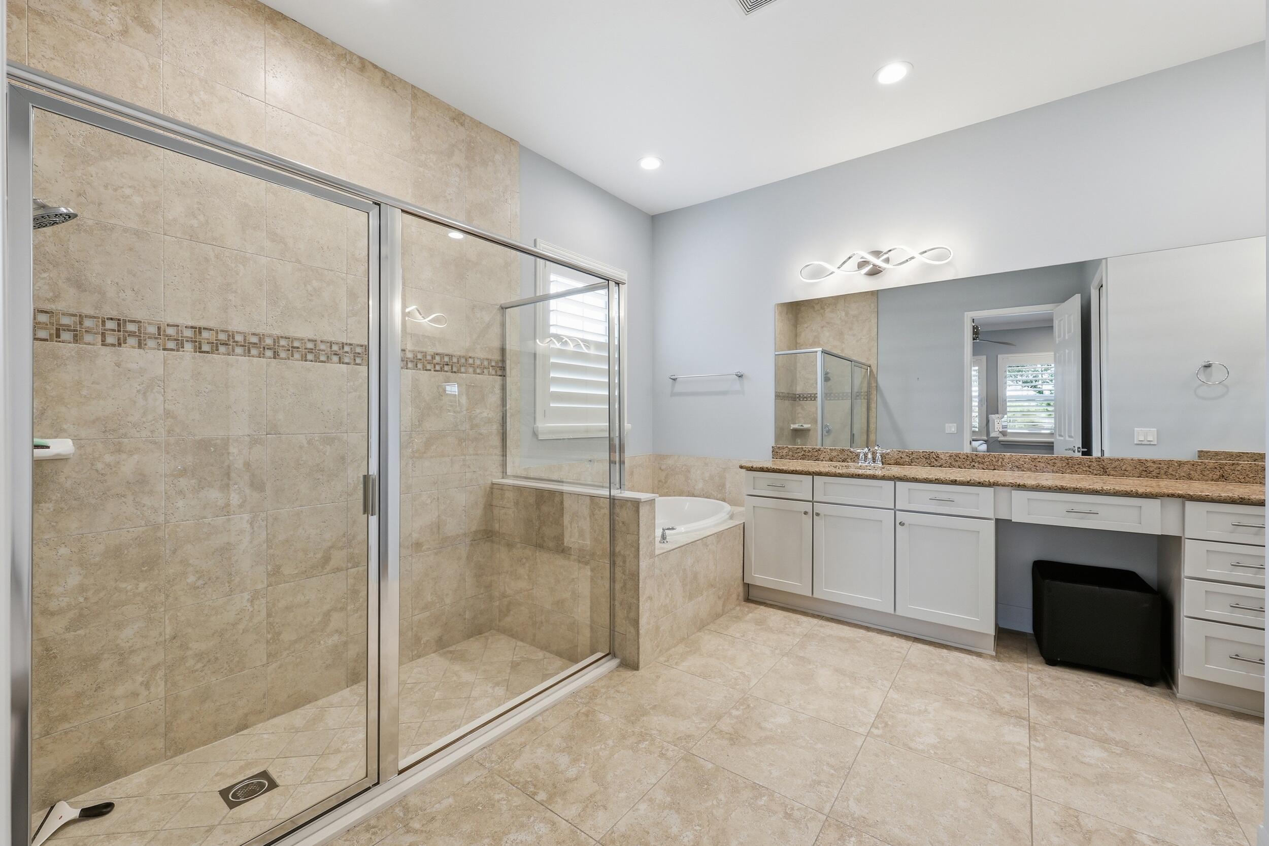 1358 Community Drive Jupiter, FL 33458 - Photo 29 of 54 29_8p3a3183