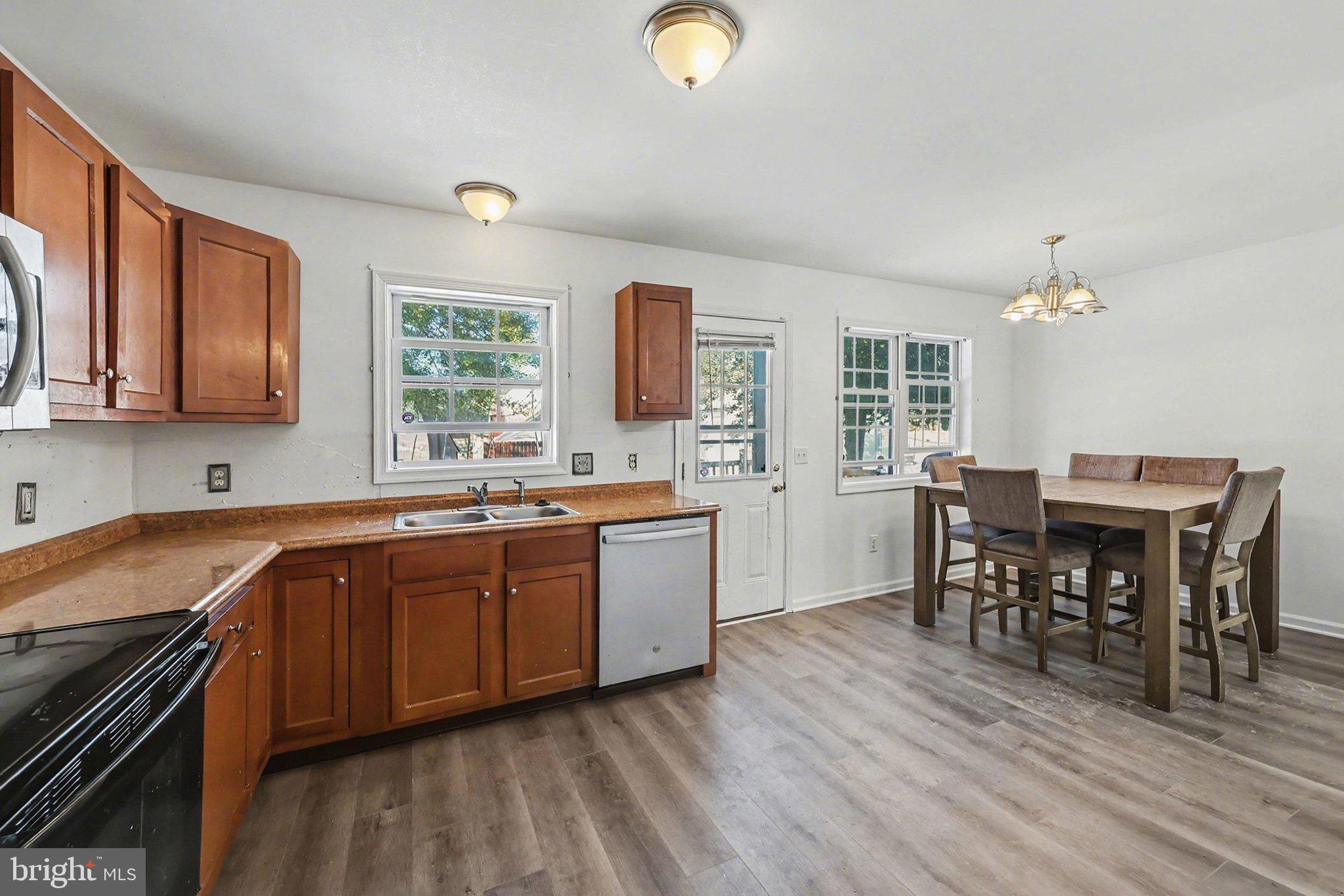 3810 Centerfield Road Harrisburg, PA 17109 - Photo 3 of 30