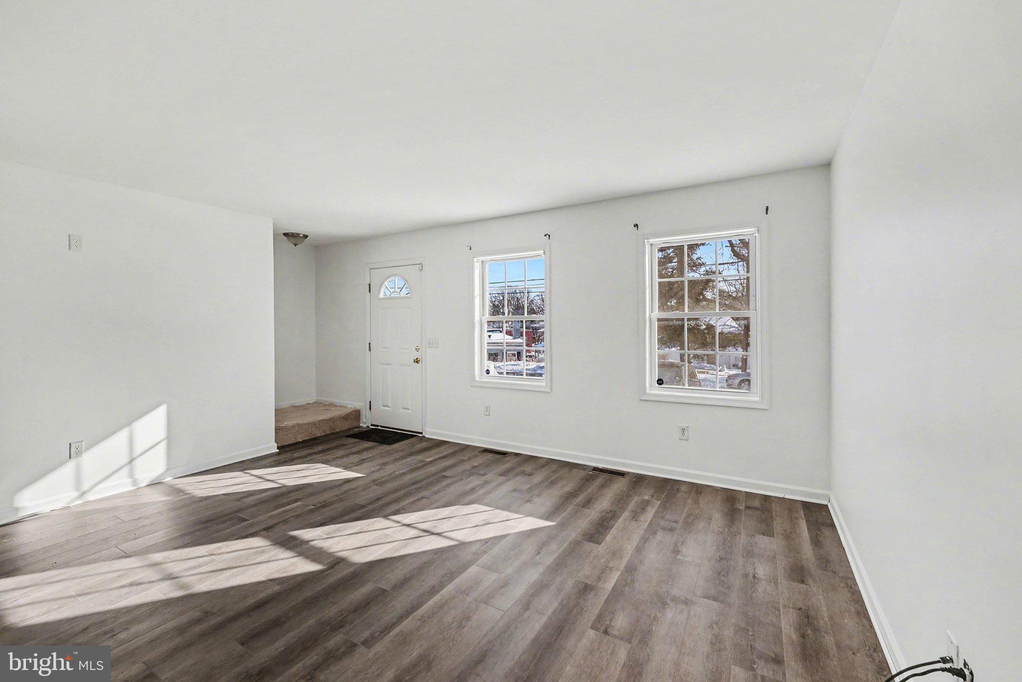 3810 Centerfield Road Harrisburg, PA 17109 - Photo 4 of 30