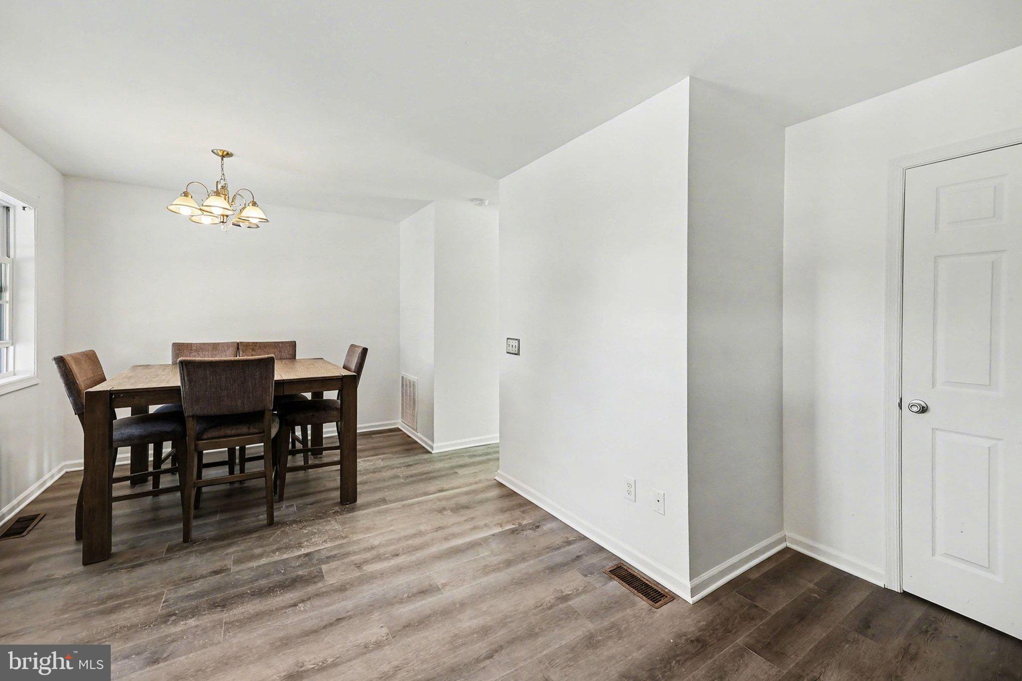 3810 Centerfield Road Harrisburg, PA 17109 - Photo 8 of 30