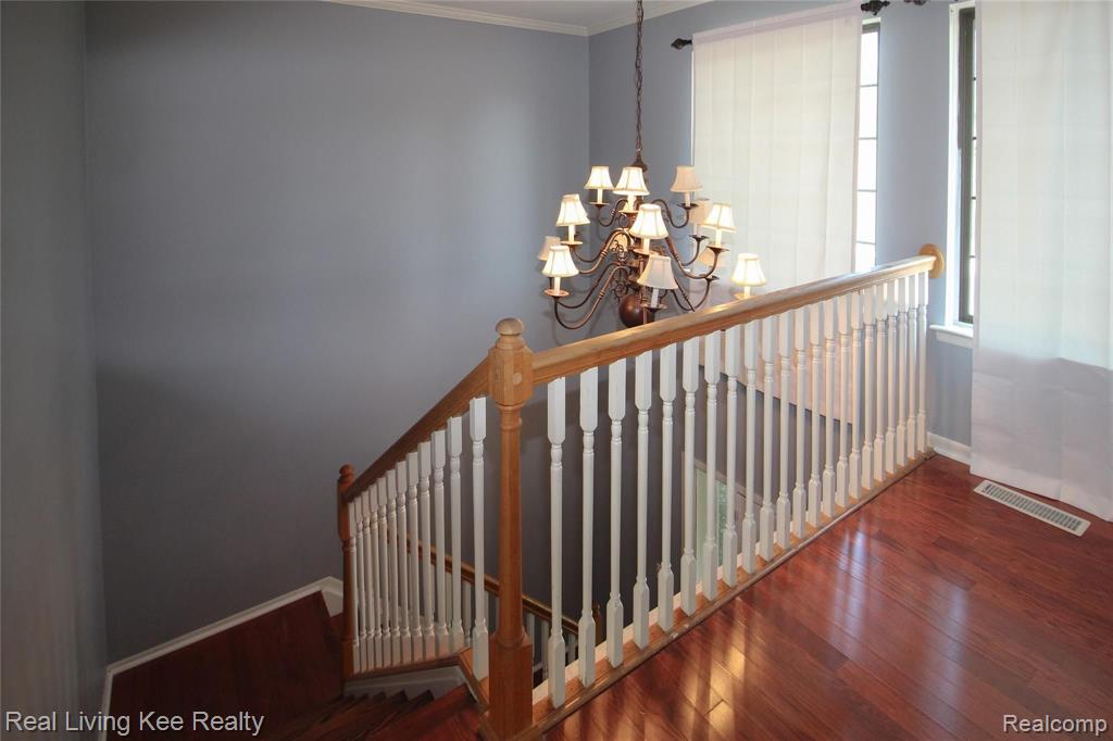 2939 Meadowbrook Drive Rochester Hills, MI 48309 - Photo 9 of 29