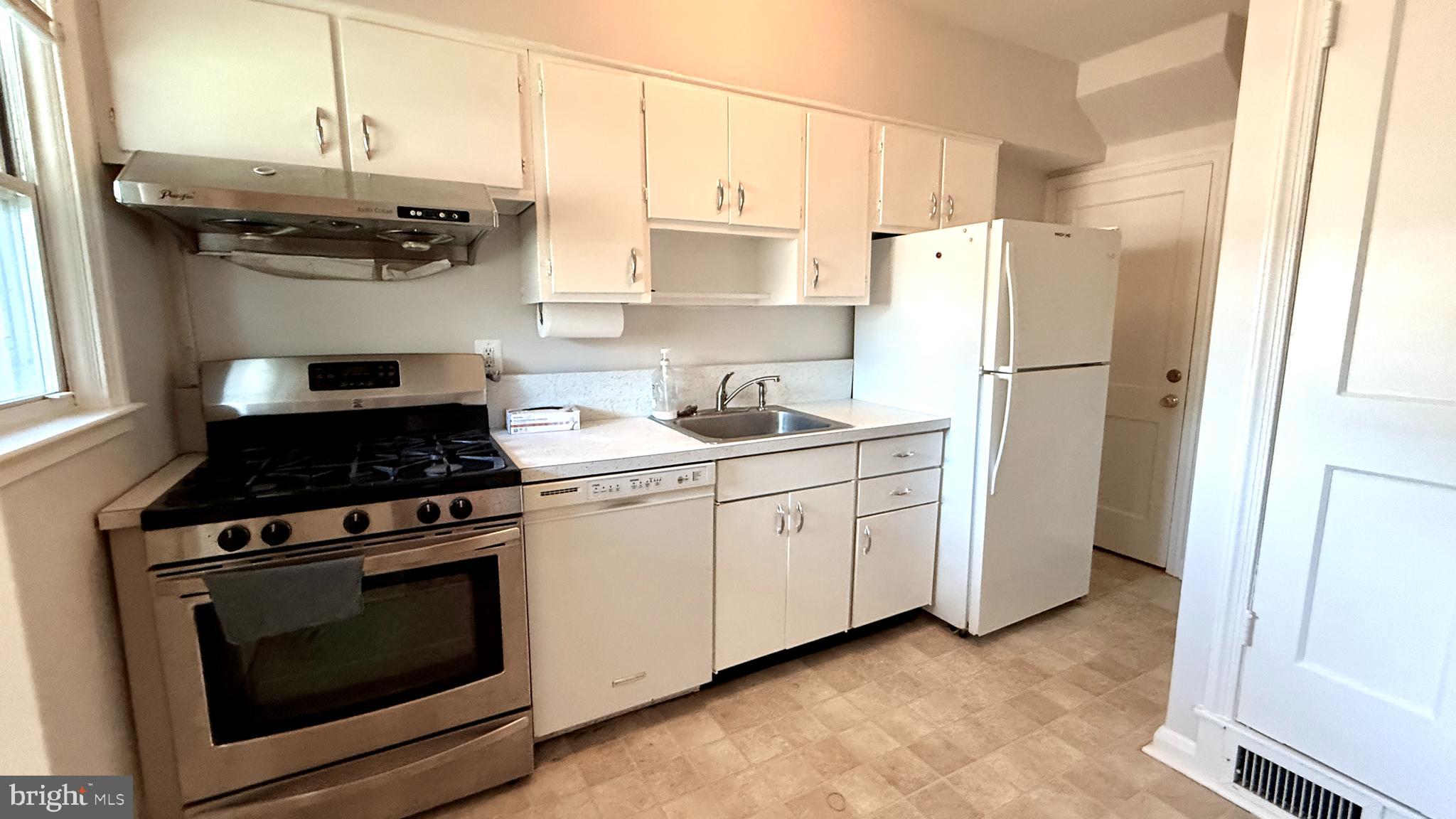 1717 Northview Road Baltimore, MD 21234 - Photo 11 of 21