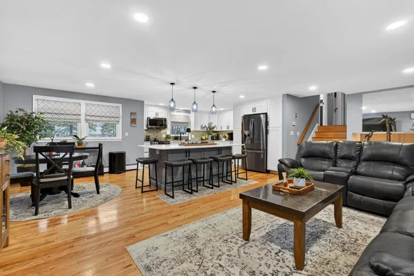 $686,000 | 42 Marianna Road, Salem, NH 03079