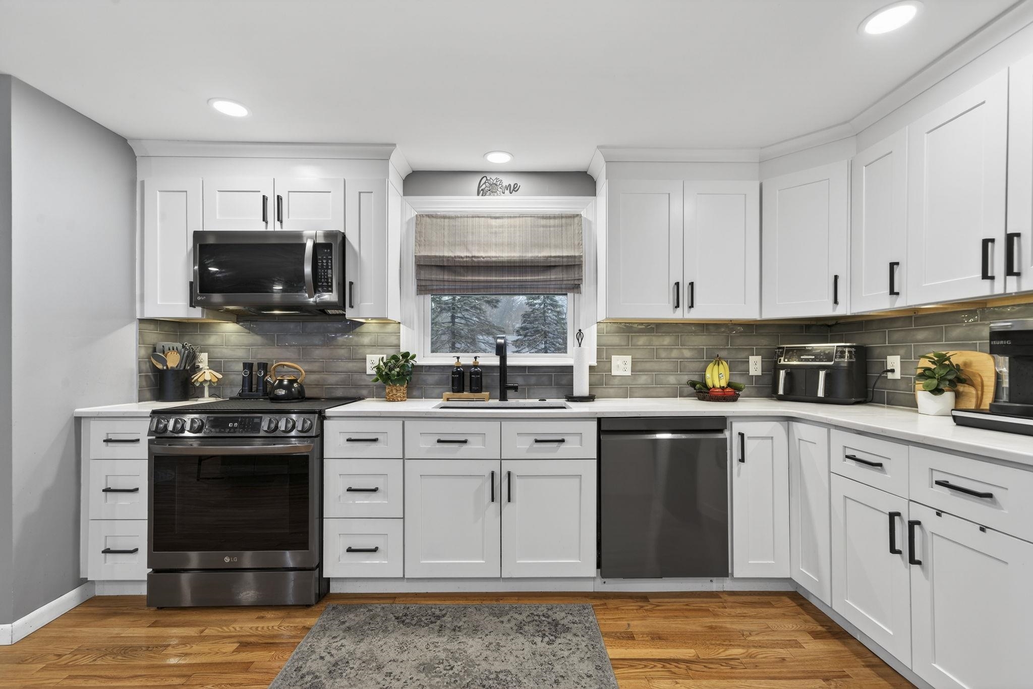 42 Marianna Road Salem, NH 03079 - Photo 27 of 49