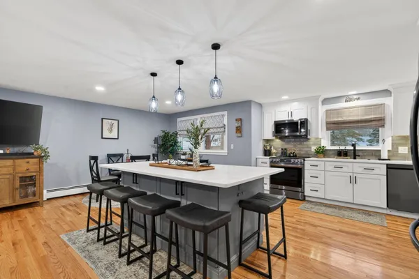 $686,000 | 42 Marianna Road, Salem, NH 03079